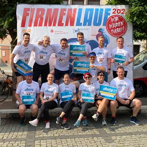 Läuferinnen und Läufer der MIG auf Gruppenfoto